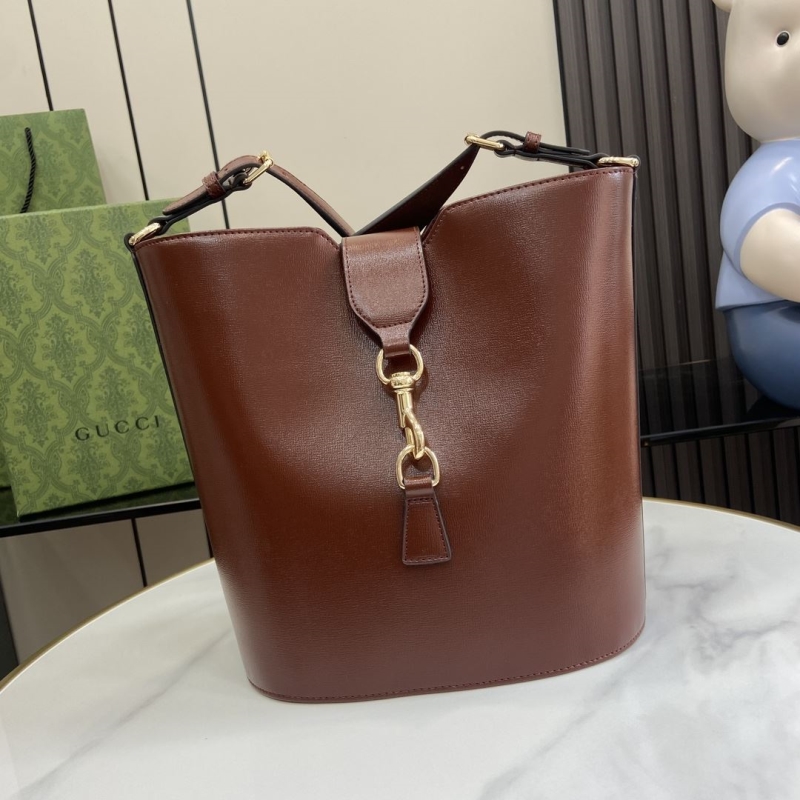 G*u*i bucket bags